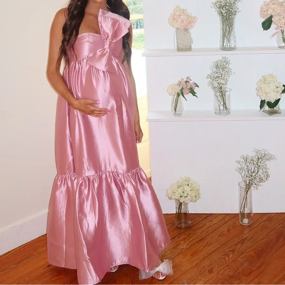 Petal & Pup Betina bow front maxi dress

Dusty rose - Picture 2 of 2